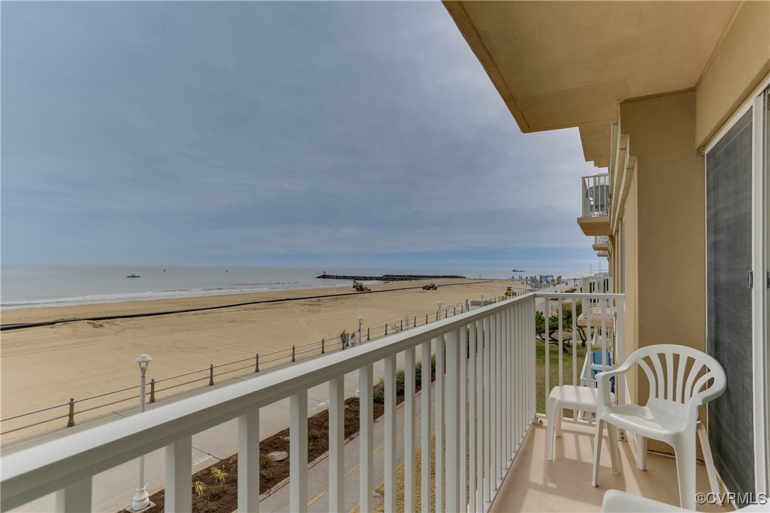 Virginia Beach, Virginia 23451, United States, 2 Bedrooms Bedrooms, ,2 BathroomsBathrooms,Residential,Active,92150
