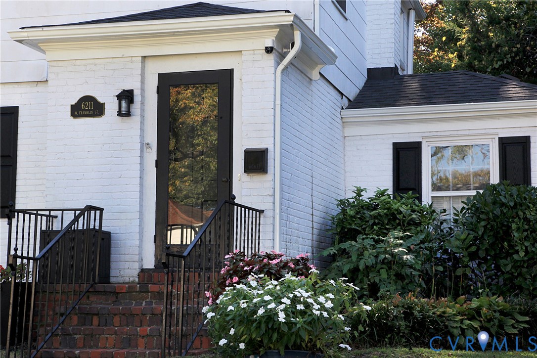 6211 W Franklin Street