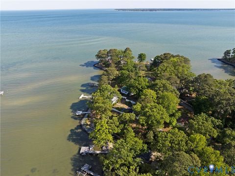 Tiny photo for 24 Lake Avenue, Deltaville, VA 23043 (MLS # 2616484)