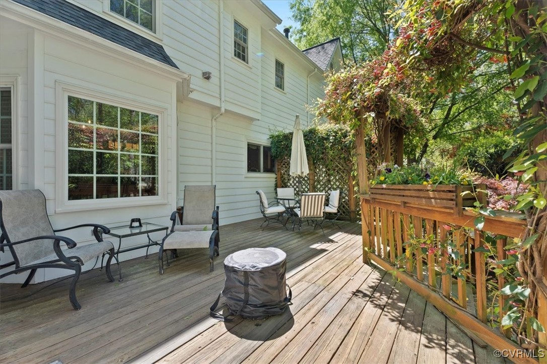 2101 Chartstone Drive