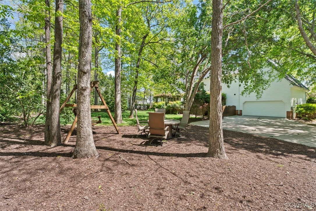 2101 Chartstone Drive