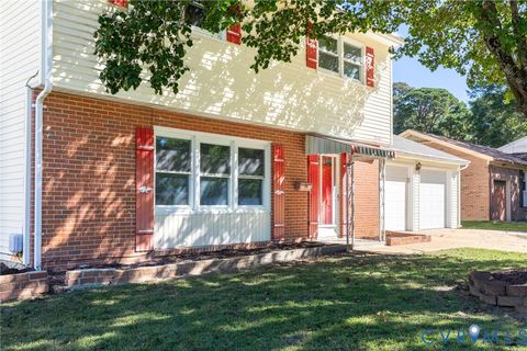 Tiny photo for 14 Effingham Place, Newport News, VA 23608 (MLS # 2529329)