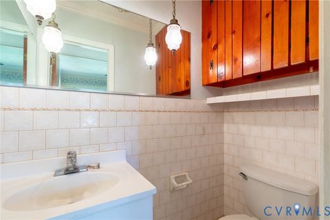 Tiny photo for 14 Effingham Place, Newport News, VA 23608 (MLS # 2529329)