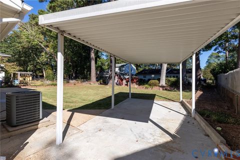 Tiny photo for 14 Effingham Place, Newport News, VA 23608 (MLS # 2529329)