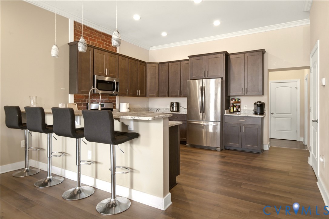 1006 W Marshall Street