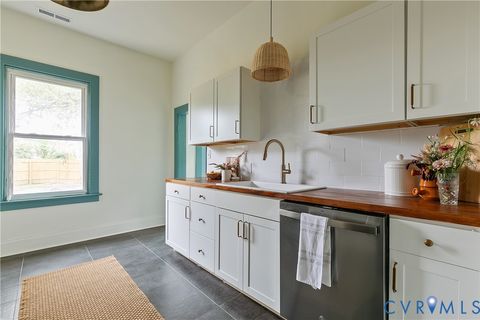 Tiny photo for 2303 Fairfax Avenue, Richmond, VA 23224 (MLS # 2532498)