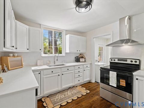 Tiny photo for 4803 Morrison Road, Richmond, VA 23230 (MLS # 2609630)