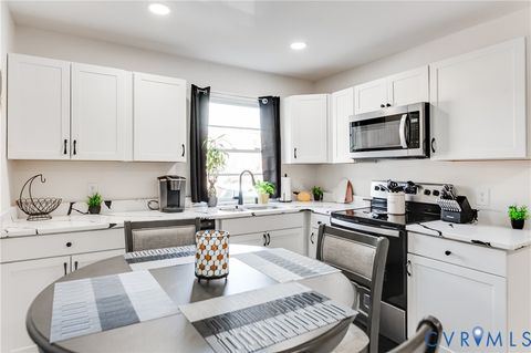 Tiny photo for 4904 Edgefield Street, Henrico, VA 23227 (MLS # 2532044)