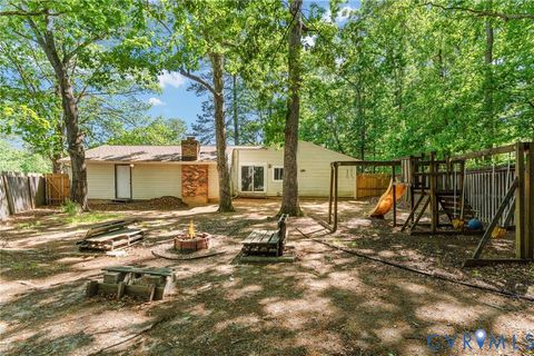 Tiny photo for 9404 Vantage Court, Chesterfield, VA 23236 (MLS # 2612195)