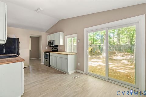 Tiny photo for 9404 Vantage Court, Chesterfield, VA 23236 (MLS # 2612195)