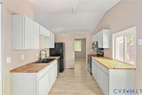 Tiny photo for 9404 Vantage Court, Chesterfield, VA 23236 (MLS # 2612195)