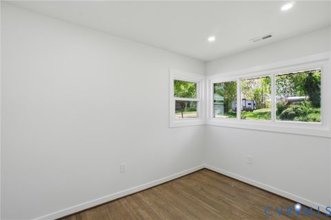 Tiny photo for 807 McKenzie Street, Petersburg, VA 23803 (MLS # 2609363)