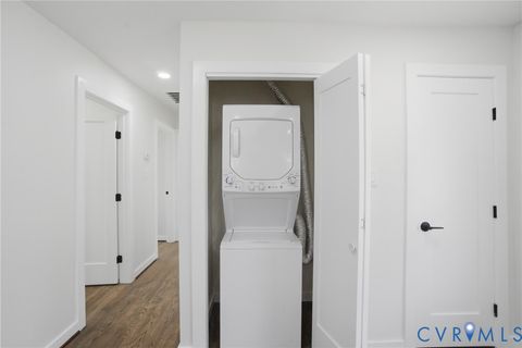 Tiny photo for 807 McKenzie Street, Petersburg, VA 23803 (MLS # 2609363)