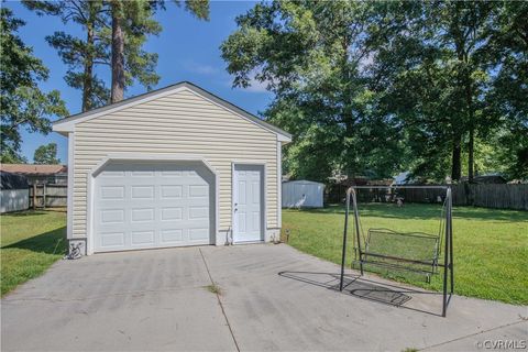 A home in Colonial Heights