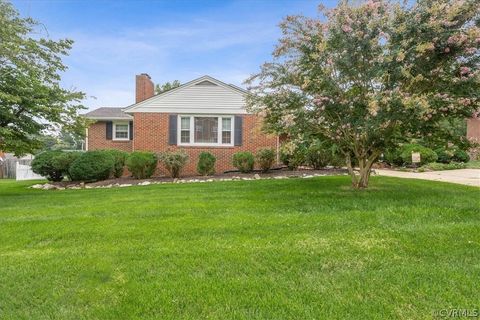 A home in Colonial Heights