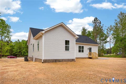 Tiny photo for 257 E Sunrise Drive, Warsaw, VA 22572 (MLS # 2614906)