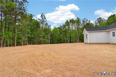 Tiny photo for 257 E Sunrise Drive, Warsaw, VA 22572 (MLS # 2614906)