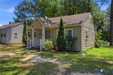 Tiny photo for 122 Goodrich Avenue, Petersburg, VA 23805 (MLS # 2618766)