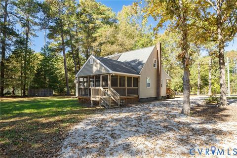 Tiny photo for 18015 James River Drive, Disputanta, VA 23842 (MLS # 2529290)