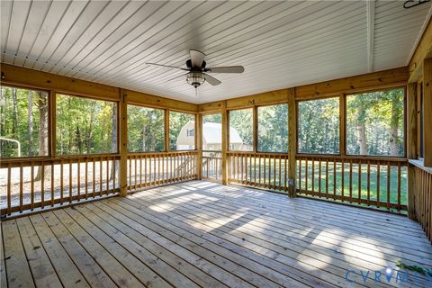 Tiny photo for 18015 James River Drive, Disputanta, VA 23842 (MLS # 2529290)