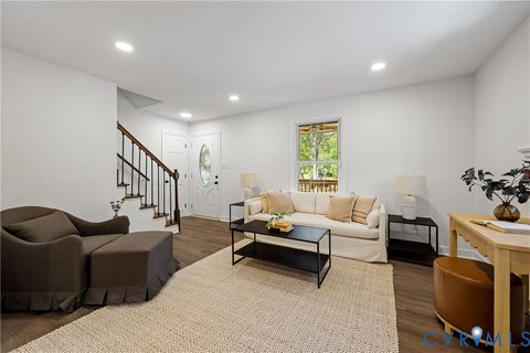 Tiny photo for 18015 James River Drive, Disputanta, VA 23842 (MLS # 2529290)
