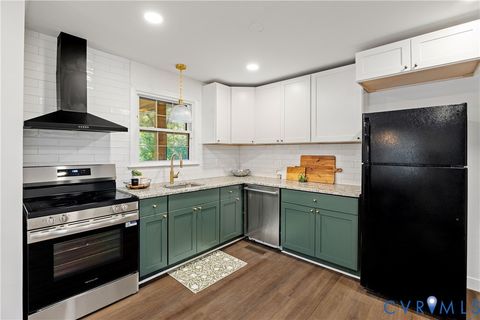 Tiny photo for 18015 James River Drive, Disputanta, VA 23842 (MLS # 2529290)
