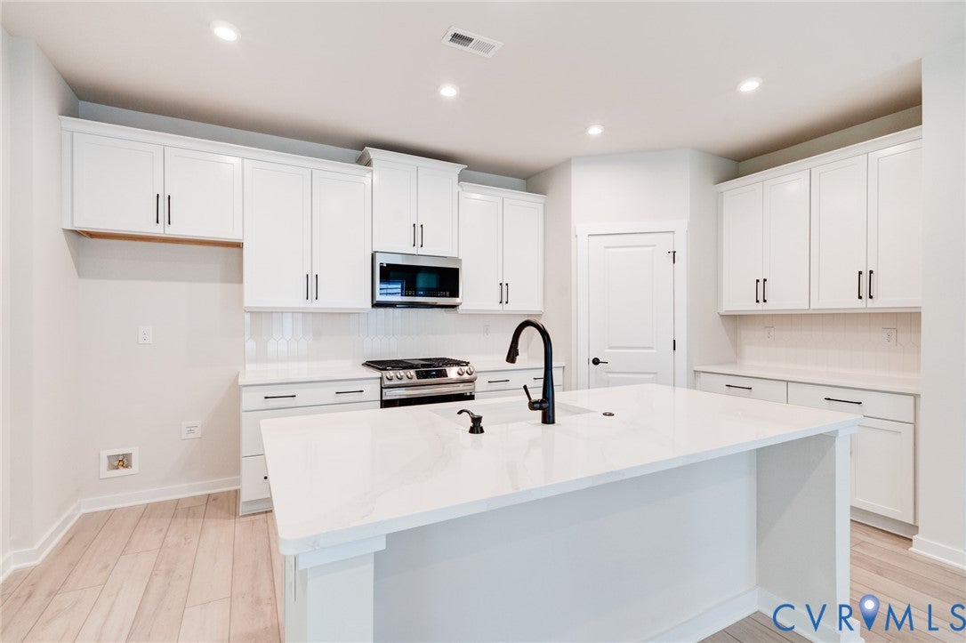 5713 Kayak Cove Court
