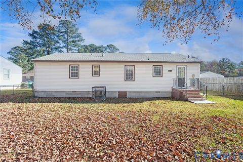 Tiny photo for 133 Lakewood Drive, Petersburg, VA 23805 (MLS # 2604863)