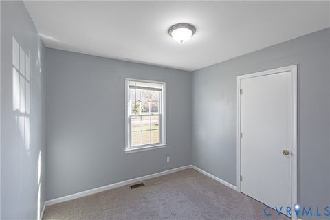 Tiny photo for 133 Lakewood Drive, Petersburg, VA 23805 (MLS # 2604863)