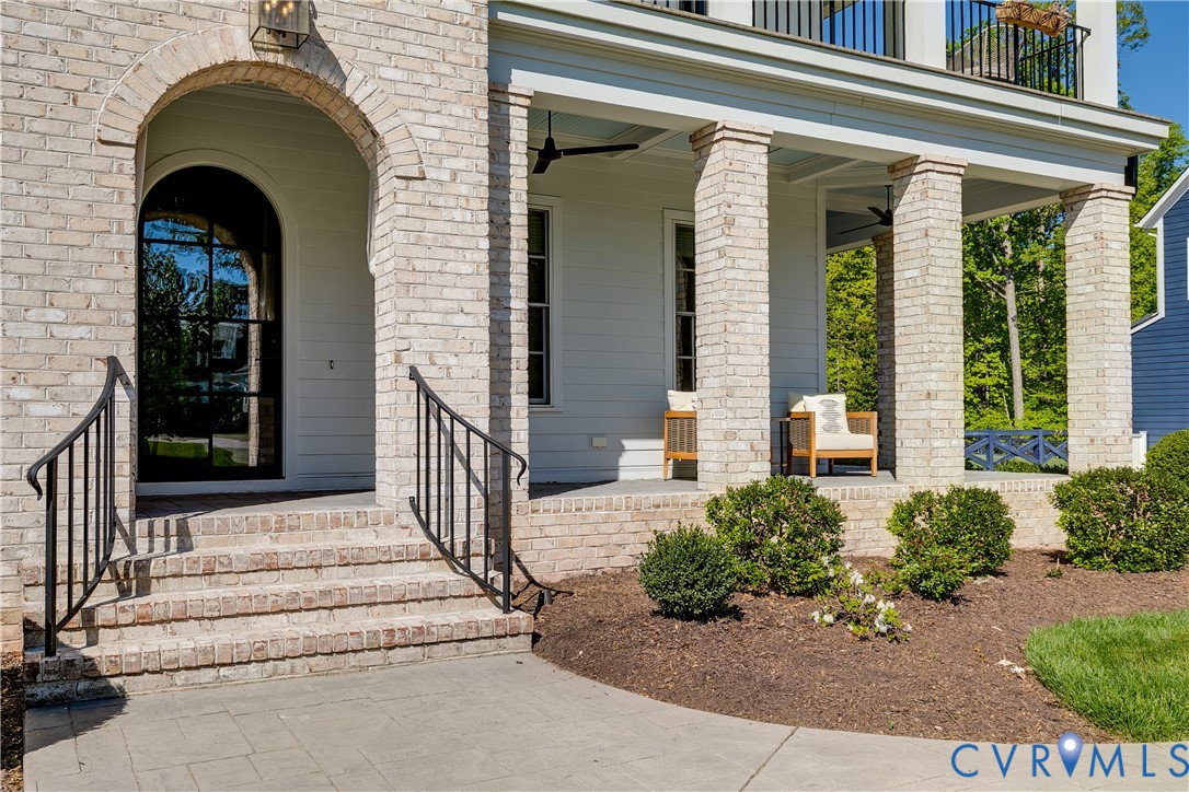 1712 Tulip Hill Drive