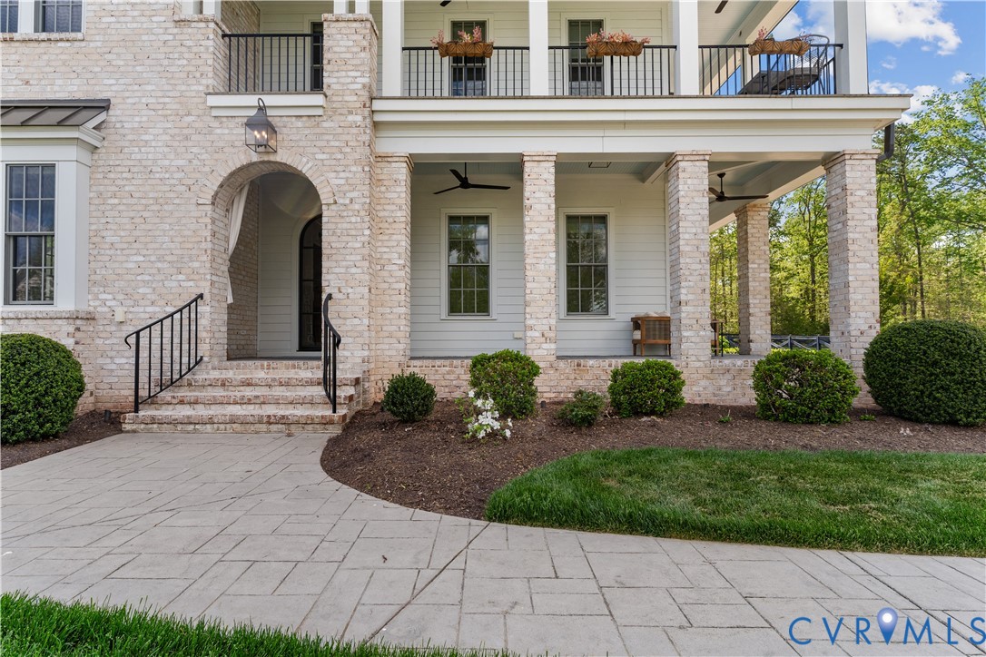 1712 Tulip Hill Drive