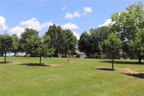 A home in Warfield