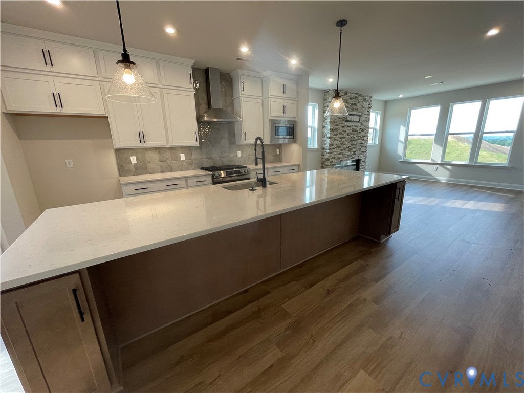 16041 Aspect Way