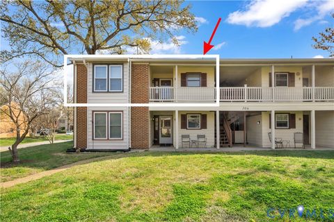 Photo of 306 Patriot Lane #E, Williamsburg, VA 23185 (MLS # 2608099)