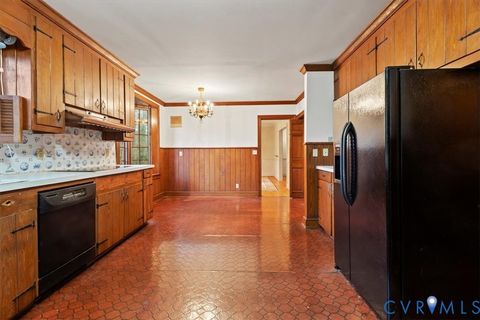 Tiny photo for 701 E Maryland Avenue, Crewe, VA 23930 (MLS # 2602611)