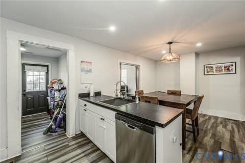 Tiny photo for 716 E Gladstone Avenue, Richmond, VA 23222 (MLS # 2620467)