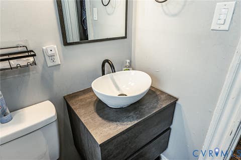 Tiny photo for 716 E Gladstone Avenue, Richmond, VA 23222 (MLS # 2620467)