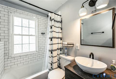 Tiny photo for 716 E Gladstone Avenue, Richmond, VA 23222 (MLS # 2620467)