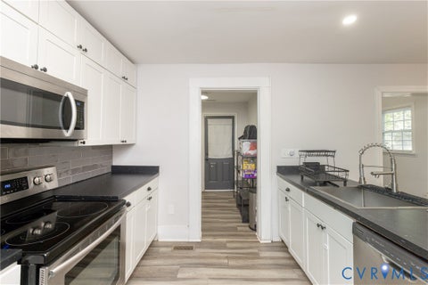 Tiny photo for 716 E Gladstone Avenue, Richmond, VA 23222 (MLS # 2620467)