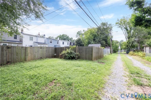 Tiny photo for 716 E Gladstone Avenue, Richmond, VA 23222 (MLS # 2620467)