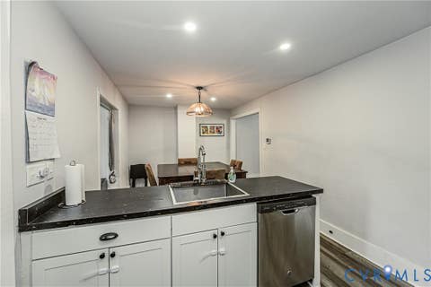 Tiny photo for 716 E Gladstone Avenue, Richmond, VA 23222 (MLS # 2620467)