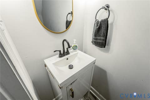 Tiny photo for 716 E Gladstone Avenue, Richmond, VA 23222 (MLS # 2620467)