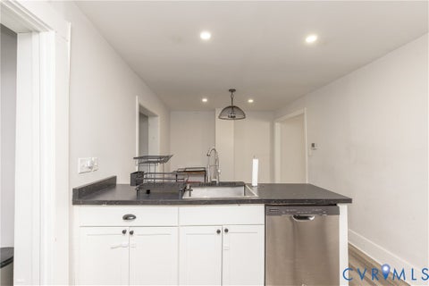 Tiny photo for 716 E Gladstone Avenue, Richmond, VA 23222 (MLS # 2620467)