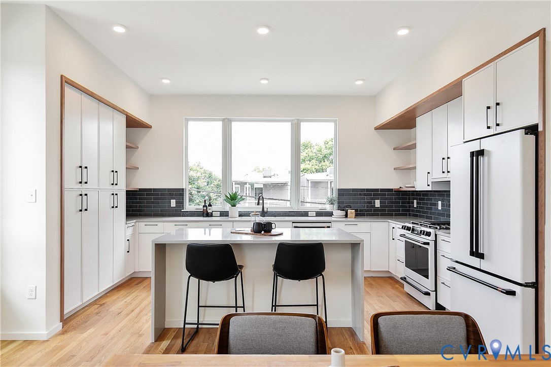 225 S Stafford Avenue