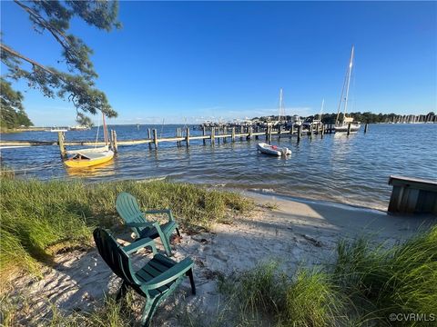 A home in Deltaville