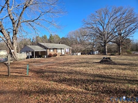 Tiny photo for 32 Page Street, Farmville, VA 23901 (MLS # 2533850)