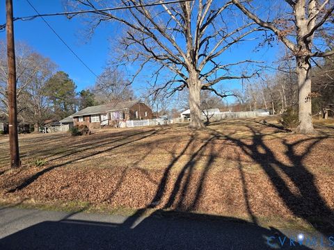 Tiny photo for 32 Page Street, Farmville, VA 23901 (MLS # 2533850)