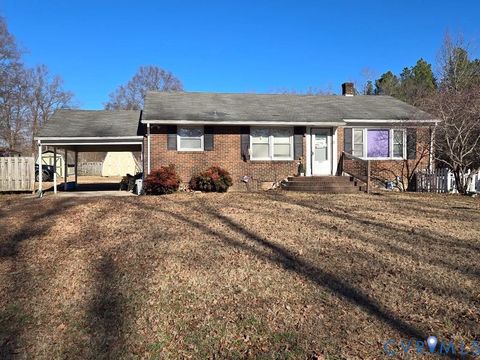 Photo of 32 Page Street, Farmville, VA 23901 (MLS # 2533850)
