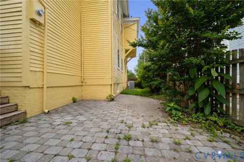 Tiny photo for 243 S Adams Street, Petersburg, VA 23803 (MLS # 2623498)