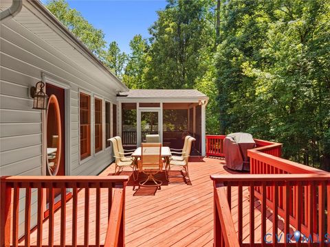 Tiny photo for 15724 Fire Light Place, Moseley, VA 23120 (MLS # 2612556)